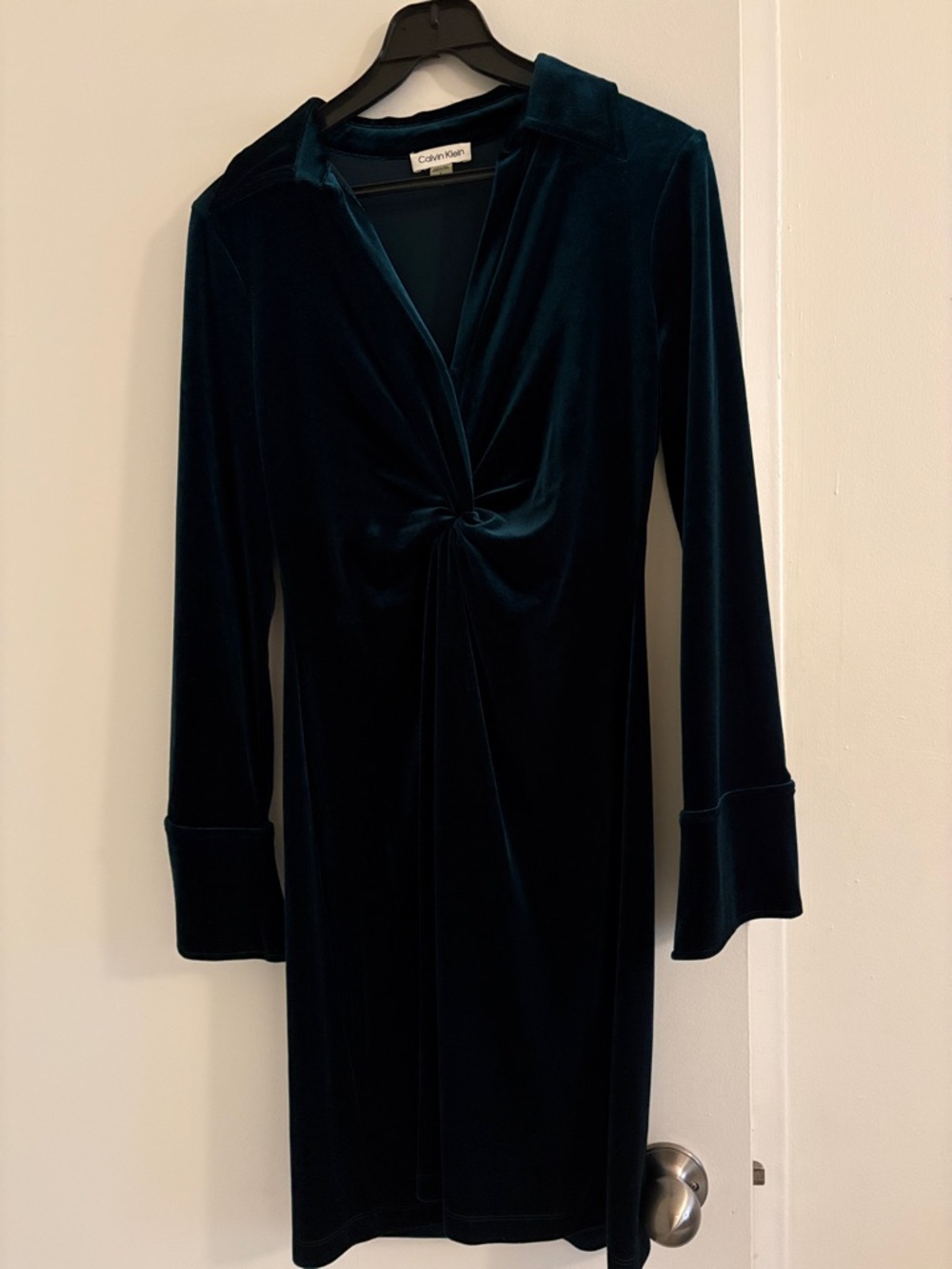 Calvin Klein Green Velvet Twist-Front Long Sleeve Dress